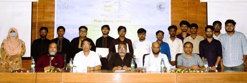 খুবিতে স্পার্ক ট্যাংক প্রতিযোগিতার পুরস্কার বিতরণ